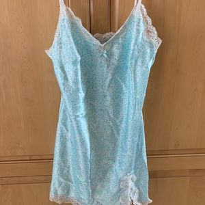 Victoria’s Secret Aqua Chemise M